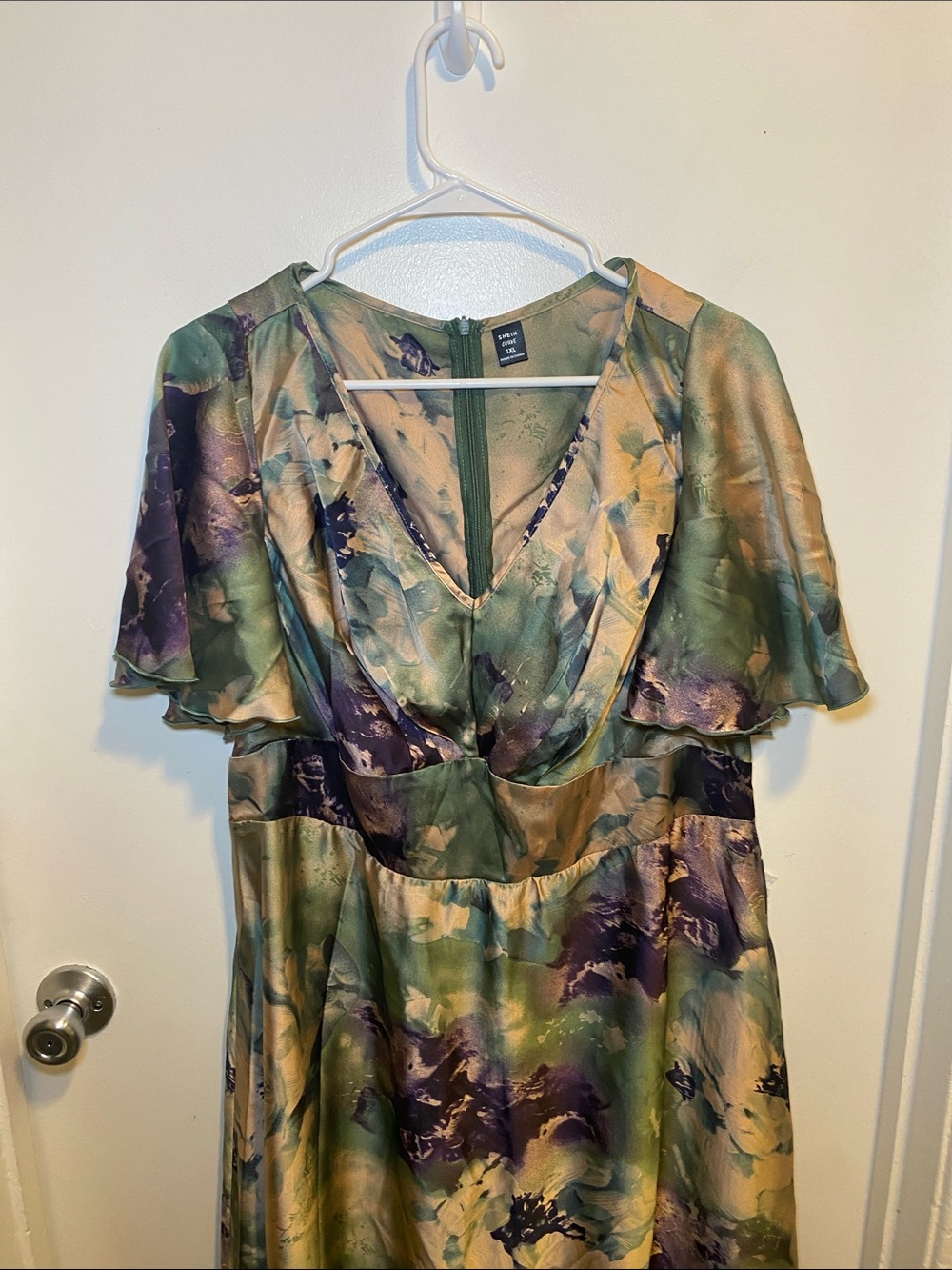 SHEIN Green, Purple & Cream Floral V-Neck Midi Dress
